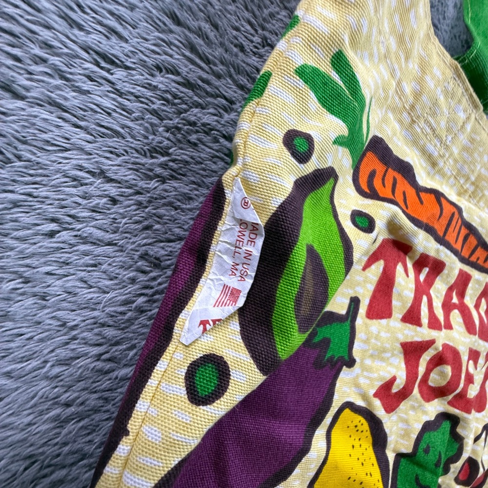 Trader Joe's Tote Bag Unisex OS Yellow Excellent Vintage Produce Canvas USA Made - Picture 2 of 4